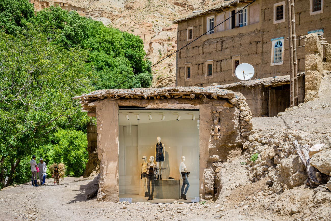 The window / shop Project by abdellah azizi